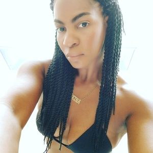 Meet your Posher, Raina